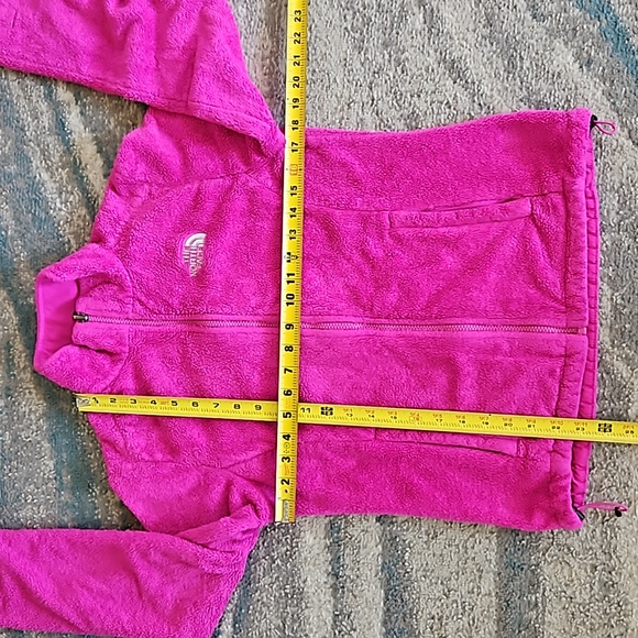 The North Face Woman's Magenta Fleece Full Zip Shaggy Teddy Jacket. Sz: S - Picture 10 of 10